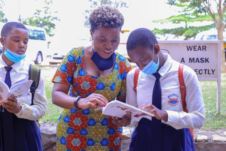 Damali Ssali donates books to Kampala schools to boost entrepreneurship skills